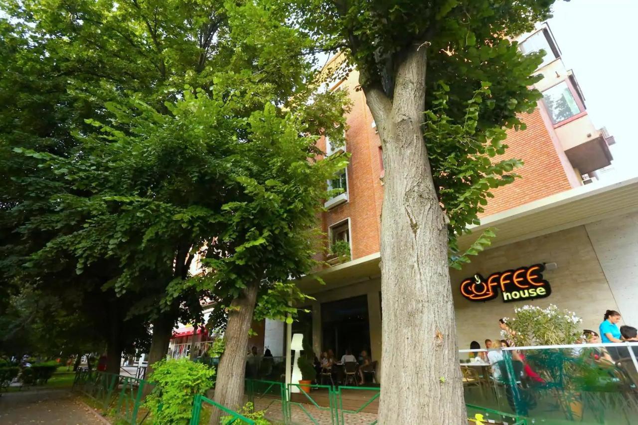 Апартаменты Ceronav Citycenter Galati, Disscount On Google! Экстерьер фото